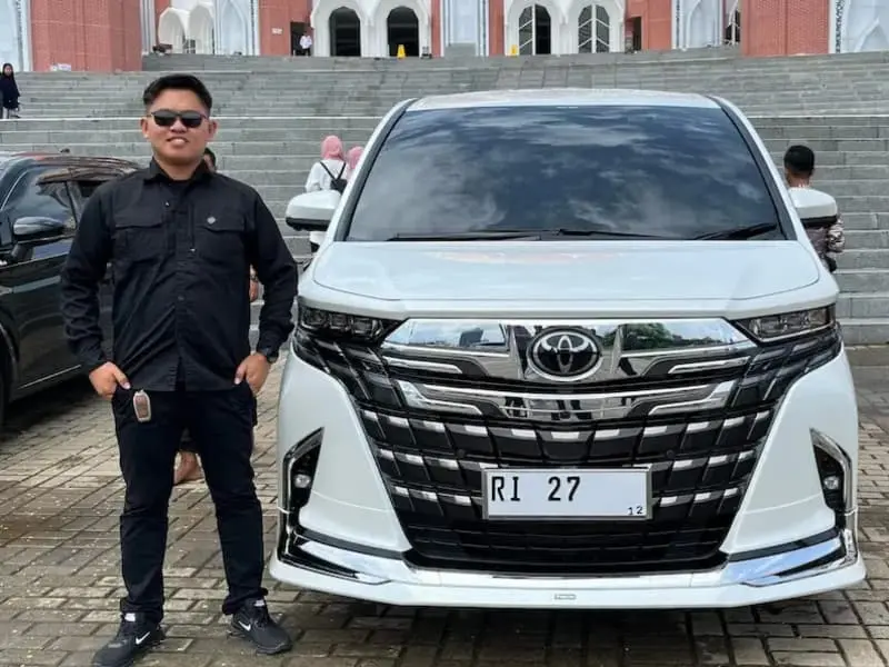 Toyota Alphard Rental Mobil Innova Reborn