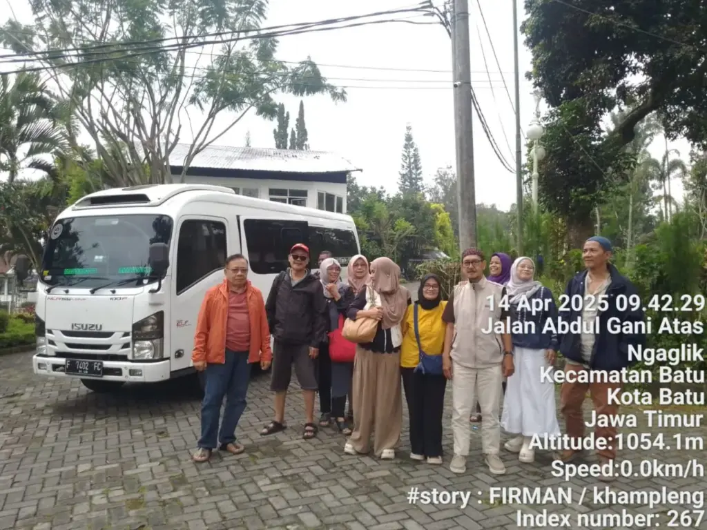 Isuzu Elf 19 Seat Rental Mobil Innova Reborn