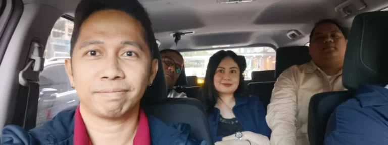 Sewa mobil dengan sopir di Jakarta - Travel in Asia